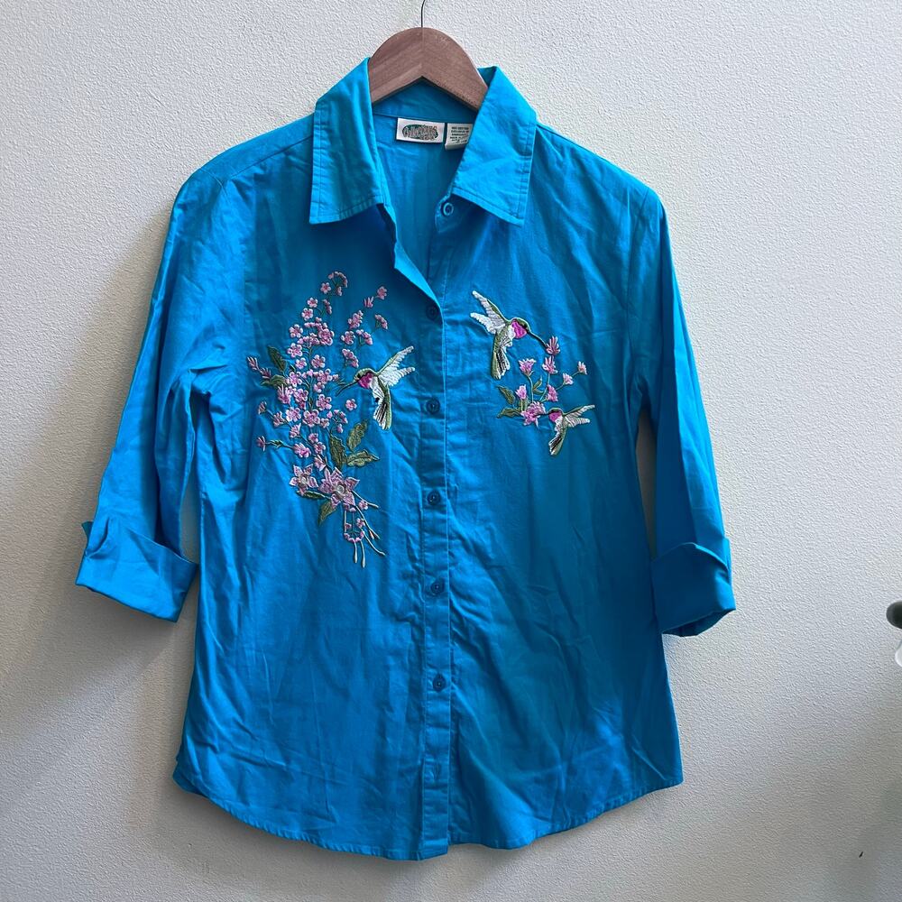 Womens Floral  Embroidered Hummingbird Button Up Shirt Top Collections ETC Small